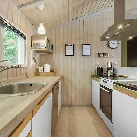 8815-glesborg-bosholmstien-7 *